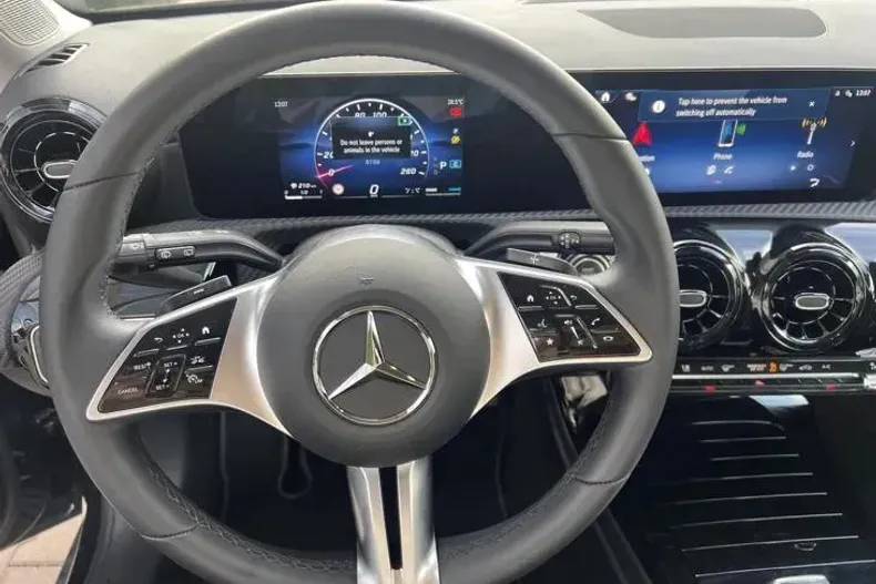 Mercedes-Benz A din 2024 cu 8.704 km - oferta MER131579 - foto 9