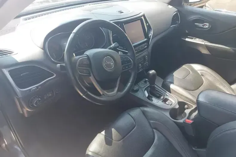 Jeep Cherokee din 2019 cu 66.300 km - oferta JEE131590 - foto 9