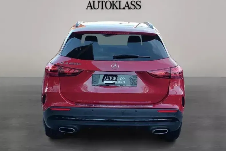 Mercedes-Benz GLA din 2023 cu 32.282 km - oferta MER131595 - foto 4