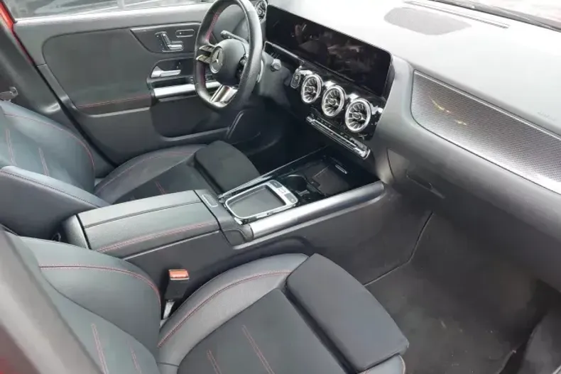 Mercedes-Benz GLA din 2023 cu 32.282 km - oferta MER131595 - foto 12