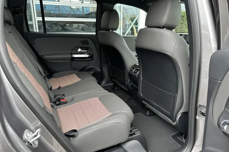 Mercedes-Benz EQB din 2024 cu 15.000 km - oferta MER131608 - foto 14