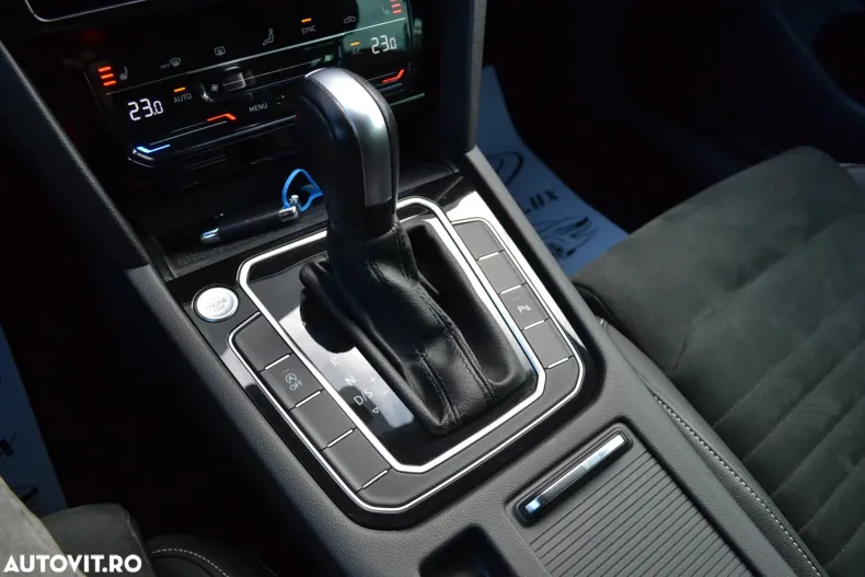 Volkswagen Passat din 2022 cu 128.743 km - oferta VOL131622 - foto 35