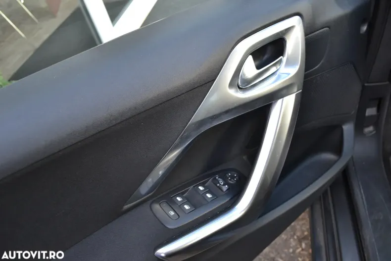 Peugeot 2008 din 2019 cu 92.280 km - oferta PEU131631 - foto 7