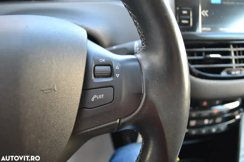 Peugeot 2008 din 2019 cu 92.280 km - oferta PEU131631 - foto 16
