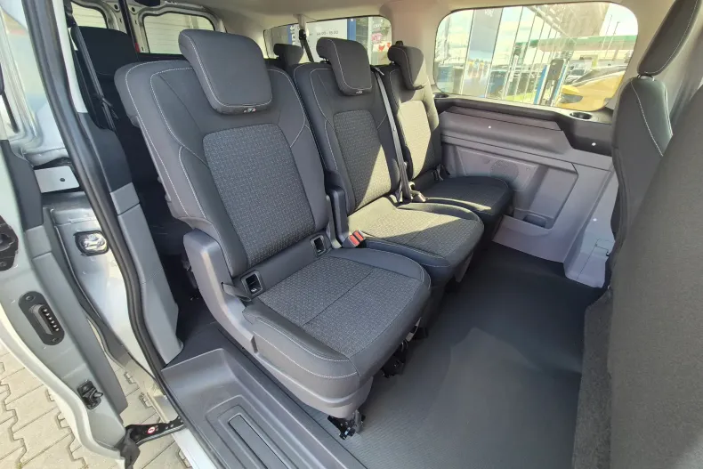 Ford Transit Custom din 2025 cu 1 km - oferta FOR131634 - foto 13