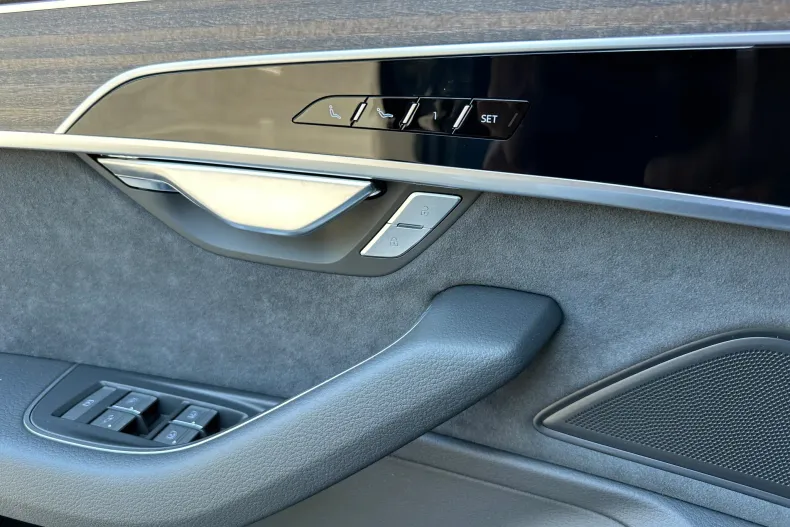 Audi A8 din 2022 cu 69.000 km - oferta AUD131648 - foto 14