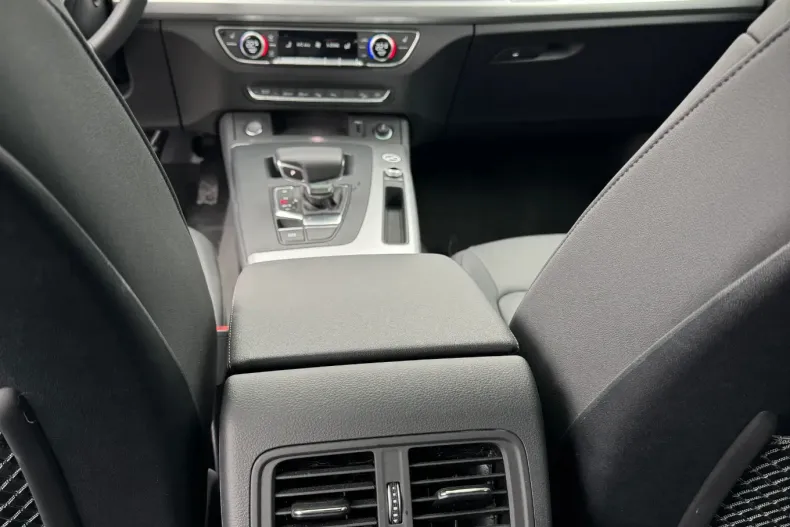 Audi Q5 din 2023 cu 9.000 km - oferta AUD131653 - foto 13