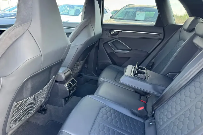 Audi RSQ3 din 2024 cu 13.072 km - oferta AUD131672 - foto 11