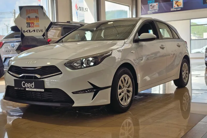 Kia Ceed din 2024 cu 1 km - oferta KIA131681 - foto 1