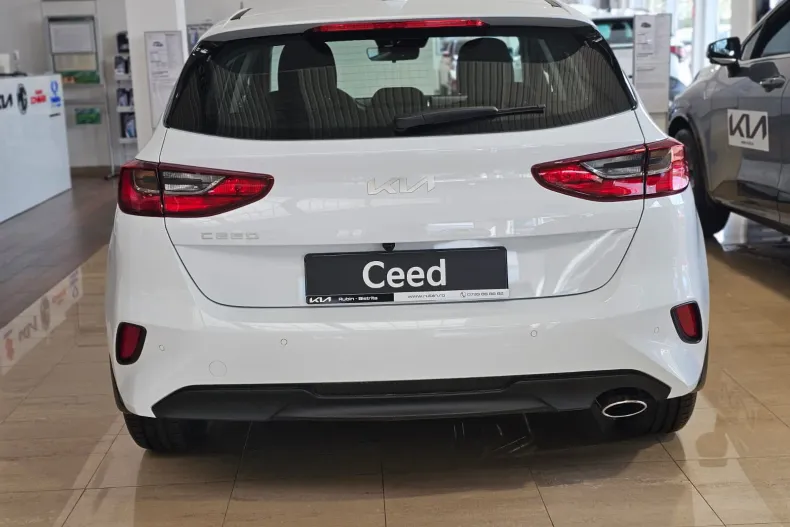 Kia Ceed din 2024 cu 1 km - oferta KIA131681 - foto 4