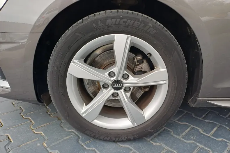 Audi A4 din 2021 cu 26.058 km - oferta AUD131705 - foto 4