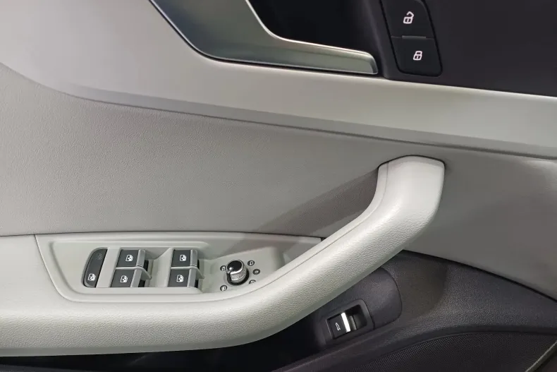 Audi A4 din 2021 cu 26.058 km - oferta AUD131705 - foto 9