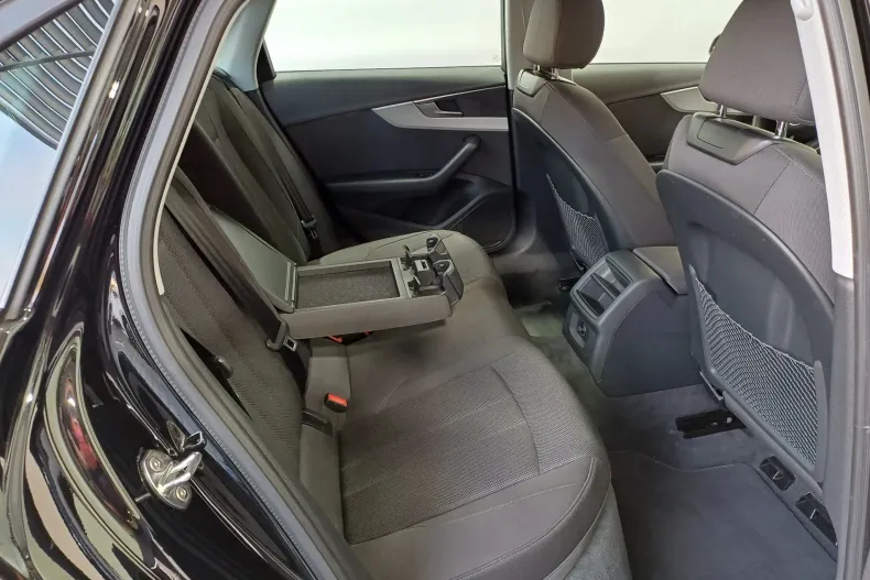 Audi A4 din 2022 cu 39.734 km - oferta AUD131706 - foto 25