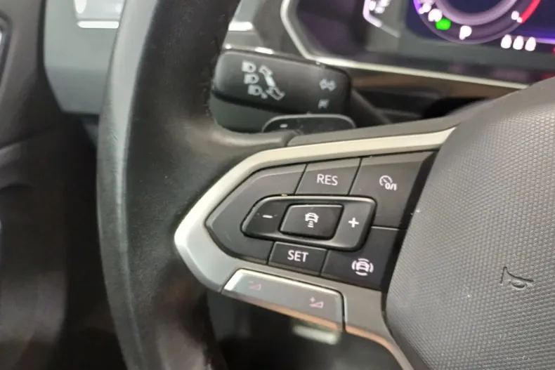 Volkswagen Tiguan din 2021 cu 49.683 km - oferta VOL131710 - foto 12