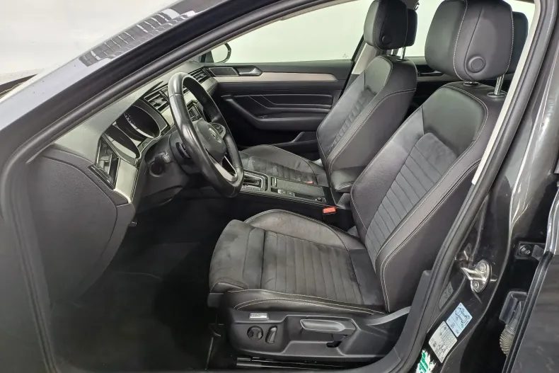 Volkswagen Passat din 2020 cu 124.171 km - oferta VOL131712 - foto 5