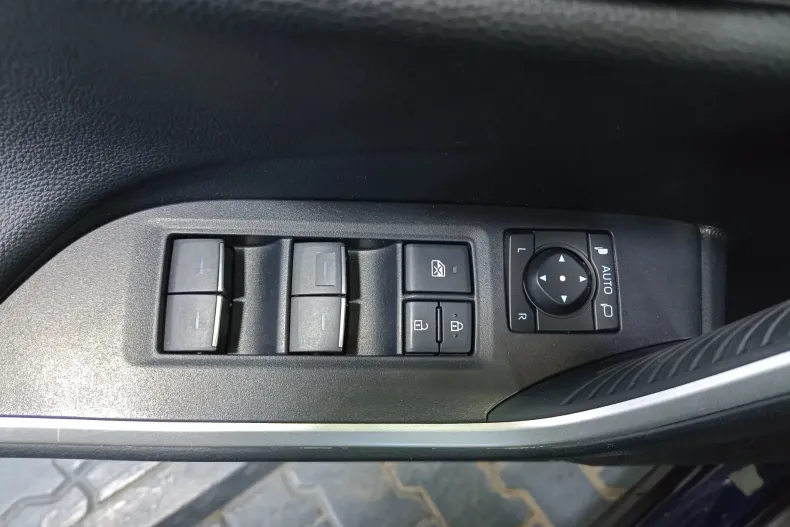 Toyota RAV4 din 2022 cu 88.646 km - oferta TOY131713 - foto 9