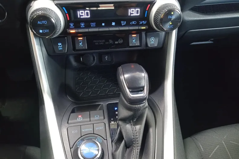 Toyota RAV4 din 2022 cu 88.646 km - oferta TOY131713 - foto 17