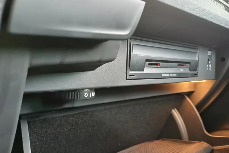 Skoda Superb din 2020 cu 117.065 km - oferta SKO131715 - foto 32