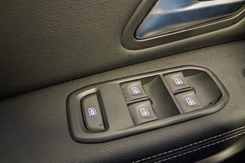 Dacia Duster din 2020 cu 5.220 km - oferta DAC131727 - foto 18