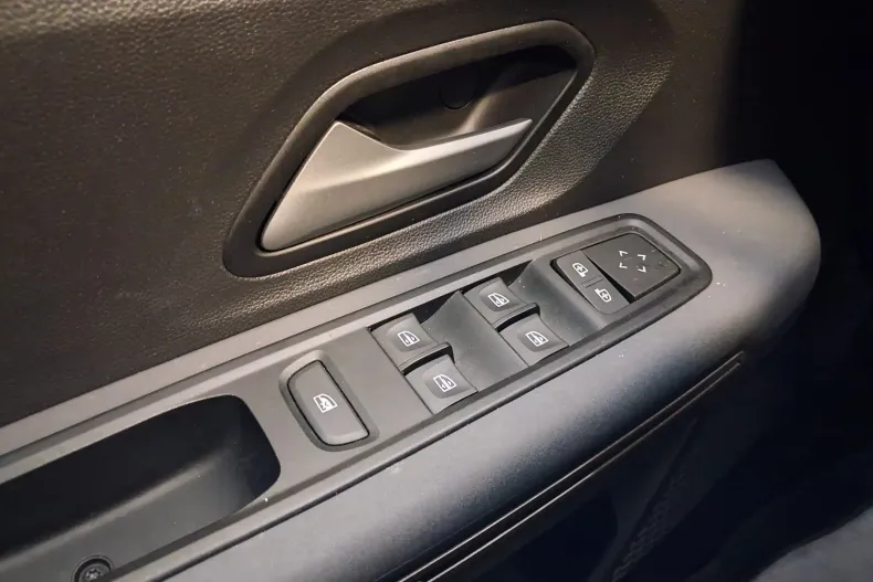 Dacia Sandero Stepway din 2024 cu 15.777 km - oferta DAC131729 - foto 20