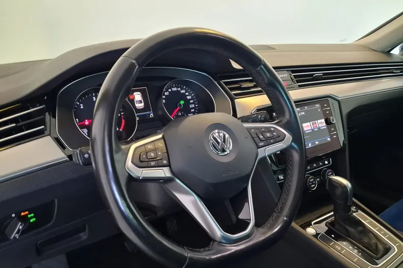 Volkswagen Passat din 2019 cu 91.922 km - oferta VOL131731 - foto 9