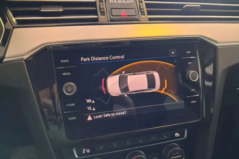 Volkswagen Passat din 2019 cu 91.922 km - oferta VOL131731 - foto 13