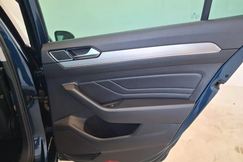 Volkswagen Passat din 2019 cu 91.922 km - oferta VOL131731 - foto 15