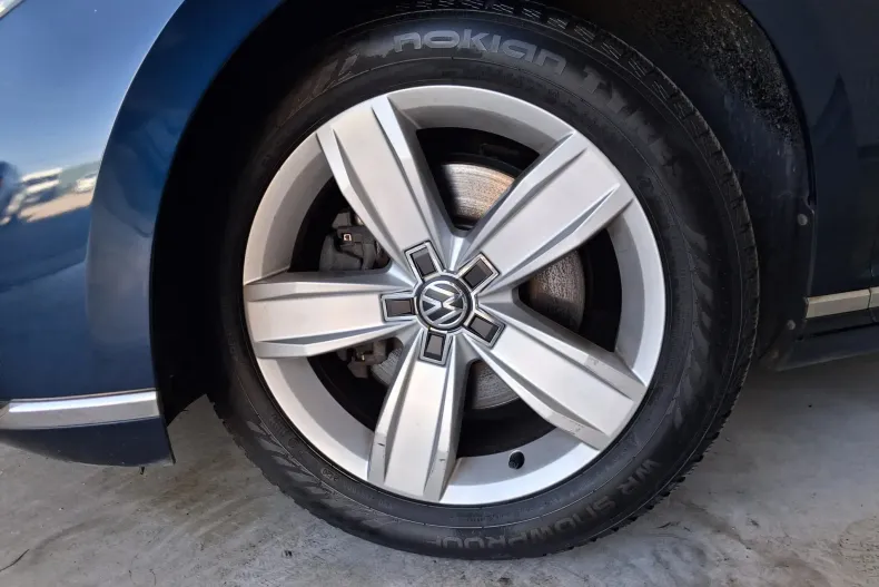 Volkswagen Passat din 2019 cu 91.922 km - oferta VOL131731 - foto 25