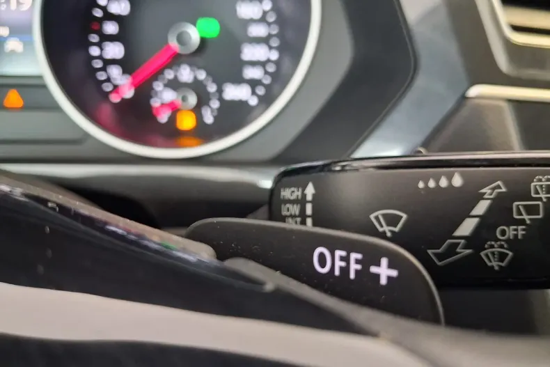 Volkswagen Tiguan din 2020 cu 70.942 km - oferta VOL131733 - foto 13