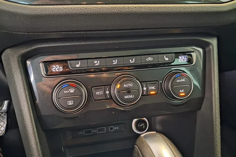 Volkswagen Tiguan din 2020 cu 70.942 km - oferta VOL131733 - foto 24