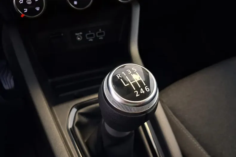 Renault Clio din 2023 cu 37.446 km - oferta REN131734 - foto 13