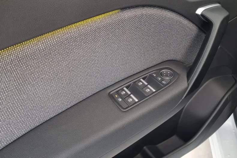 Renault Captur din 2024 cu 6.065 km - oferta REN131735 - foto 17