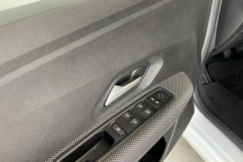 Dacia Logan din 2023 cu 13.075 km - oferta DAC131739 - foto 11