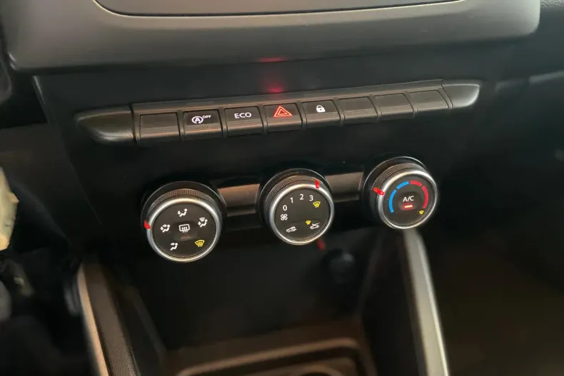 Dacia Duster din 2021 cu 140.204 km - oferta DAC131740 - foto 11