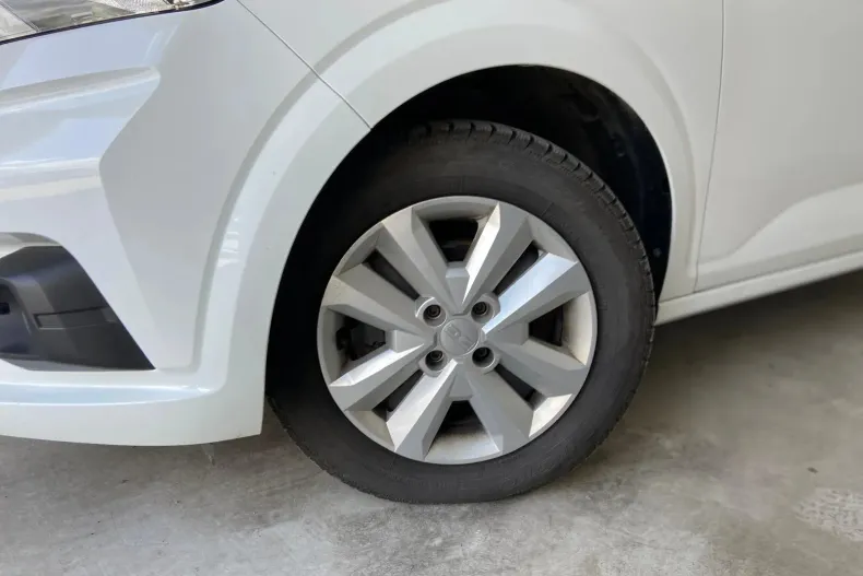 Dacia Logan din 2023 cu 36.055 km - oferta DAC131741 - foto 4