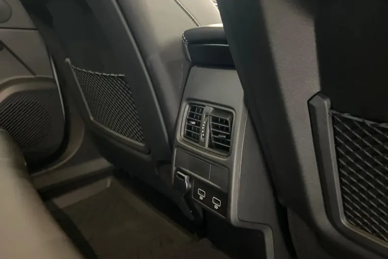 Renault Arkana din 2024 cu 3.154 km - oferta REN131742 - foto 11