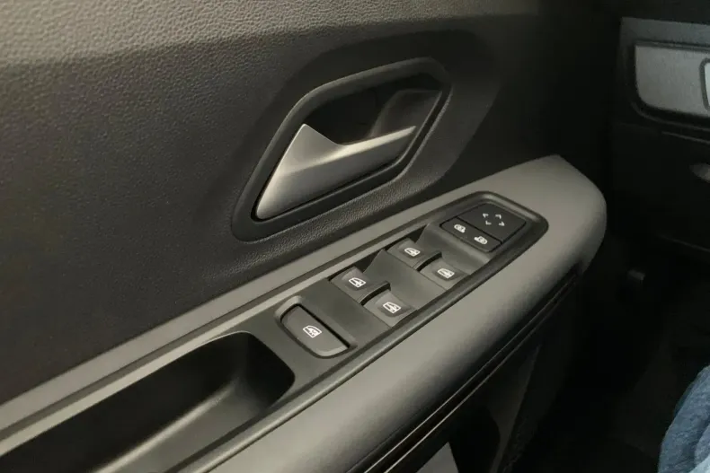 Dacia Sandero Stepway din 2023 cu 22.221 km - oferta DAC131745 - foto 11