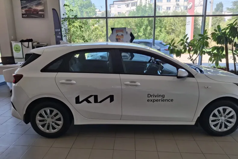 Kia Ceed din 2025 cu 0 km - oferta KIA131746 - foto 1