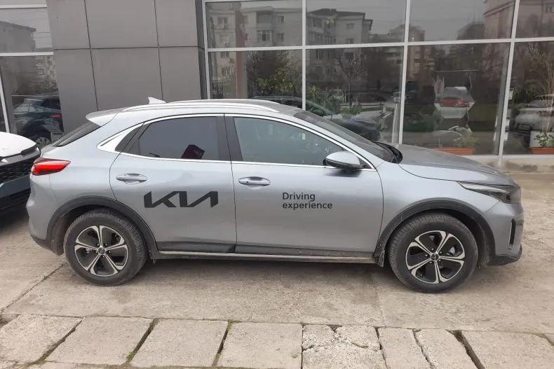Kia XCeed din 2023 cu 418 km - oferta KIA131750 - foto 1