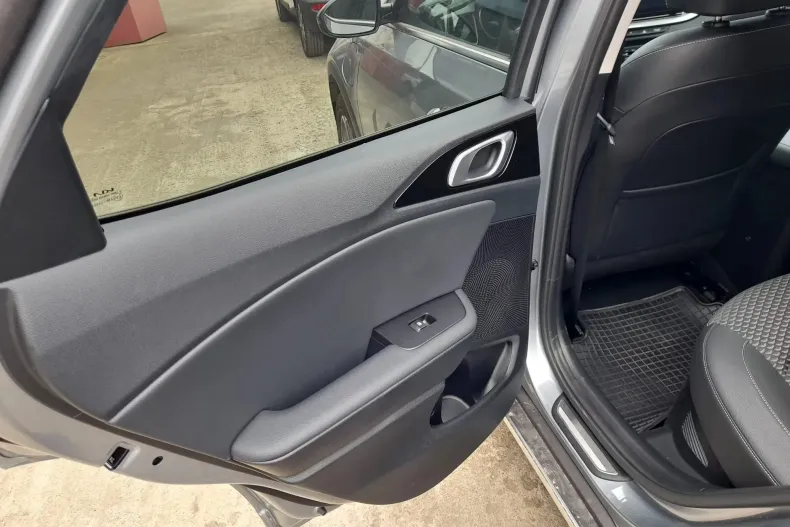 Kia XCeed din 2023 cu 418 km - oferta KIA131750 - foto 7