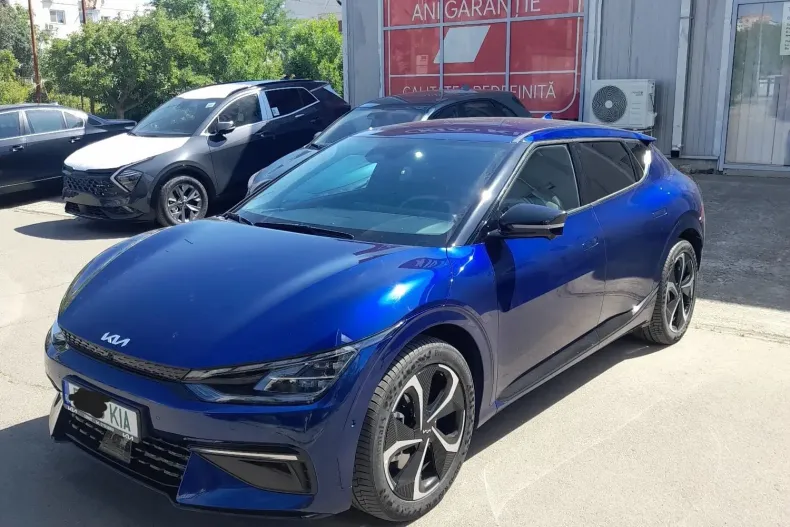 Kia EV6 din 2022 cu 9.000 km - oferta KIA131751 - foto 1