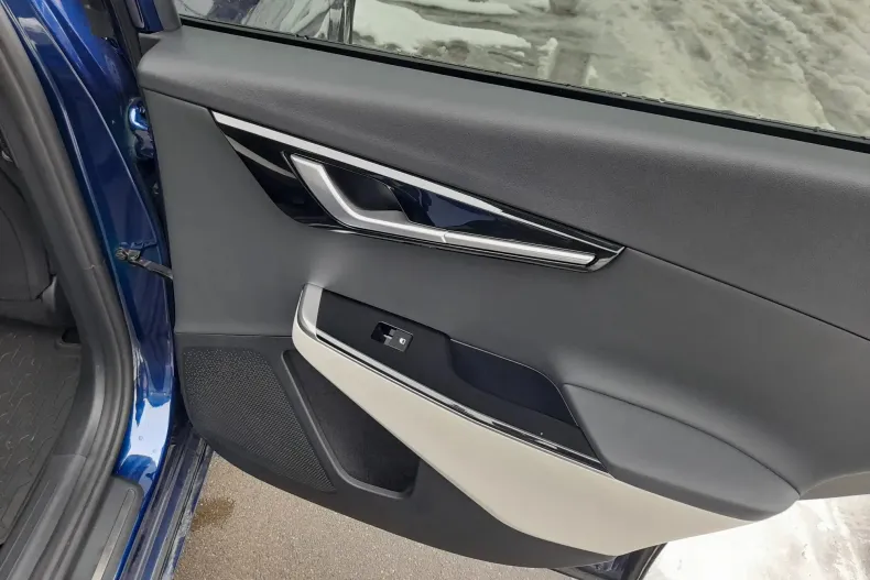 Kia EV6 din 2022 cu 9.000 km - oferta KIA131751 - foto 10