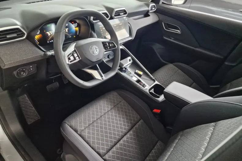 MG ZS HEV din 2025 cu 2 km - oferta MG0131773 - foto 11