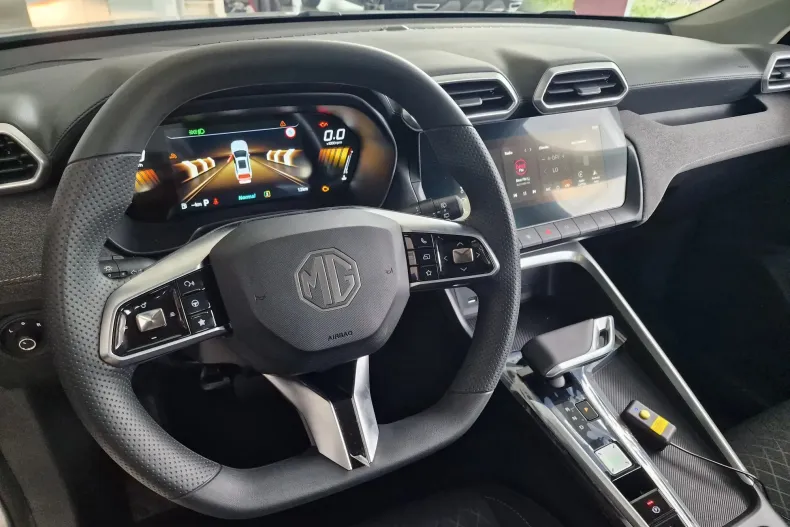 MG ZS HEV din 2025 cu 2 km - oferta MG0131773 - foto 12