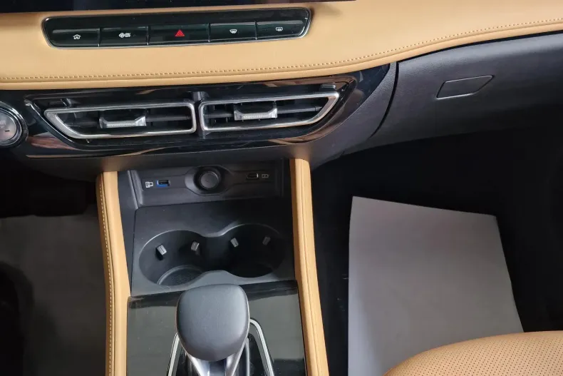 MG HS din 2025 cu 2 km - oferta MG0131779 - foto 11