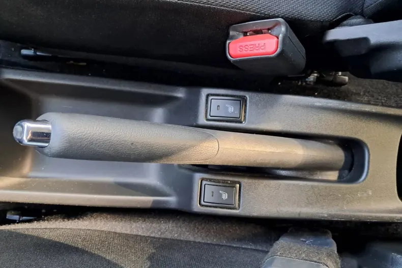 Suzuki Swift din 2024 cu 5.167 km - oferta SUZ131784 - foto 12