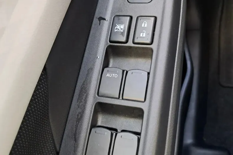 Suzuki Swift din 2024 cu 5.167 km - oferta SUZ131784 - foto 13