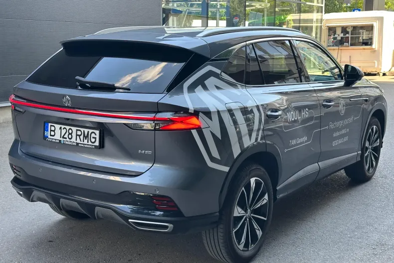 MG HS din 2024 cu 2.500 km - oferta MG0131800 - foto 4