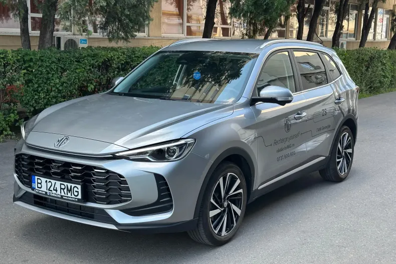 MG ZS HEV din 2024 cu 1.800 km - oferta MG0131801 - foto 2