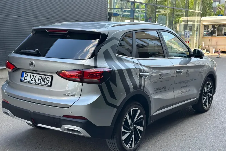 MG ZS HEV din 2024 cu 1.800 km - oferta MG0131801 - foto 6